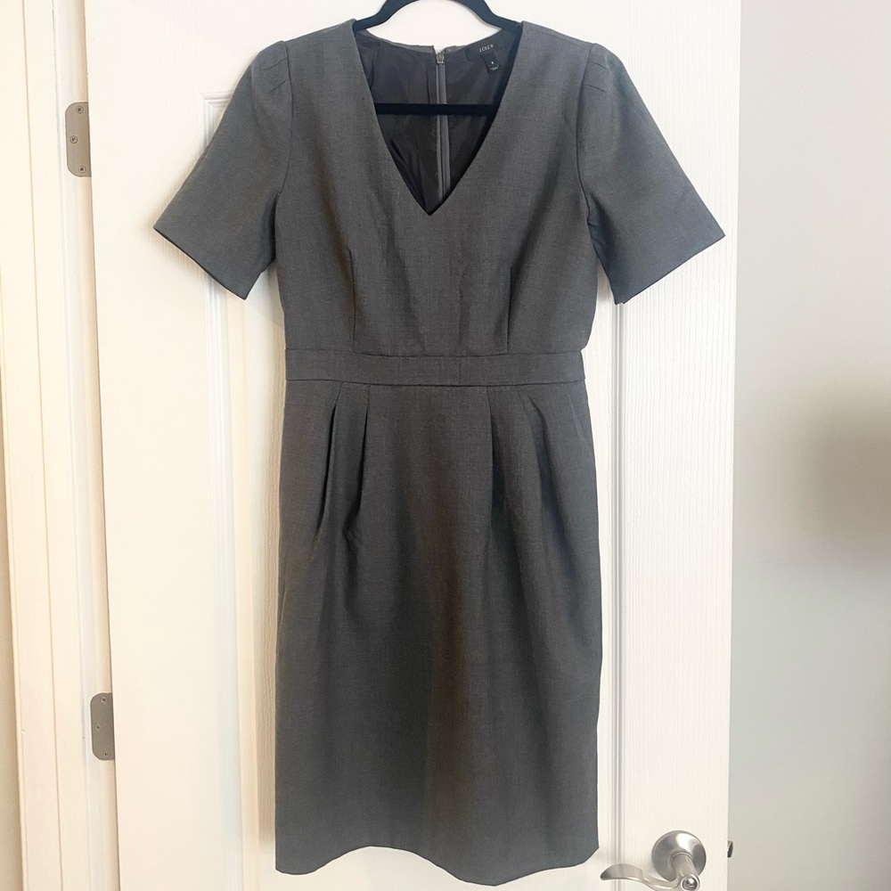 JCrew Size 6 short sleeve knee length grey Dress